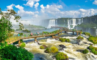 Les chutes d’Iguaçu, côté Brésil : un ballet d’eau et de jungle